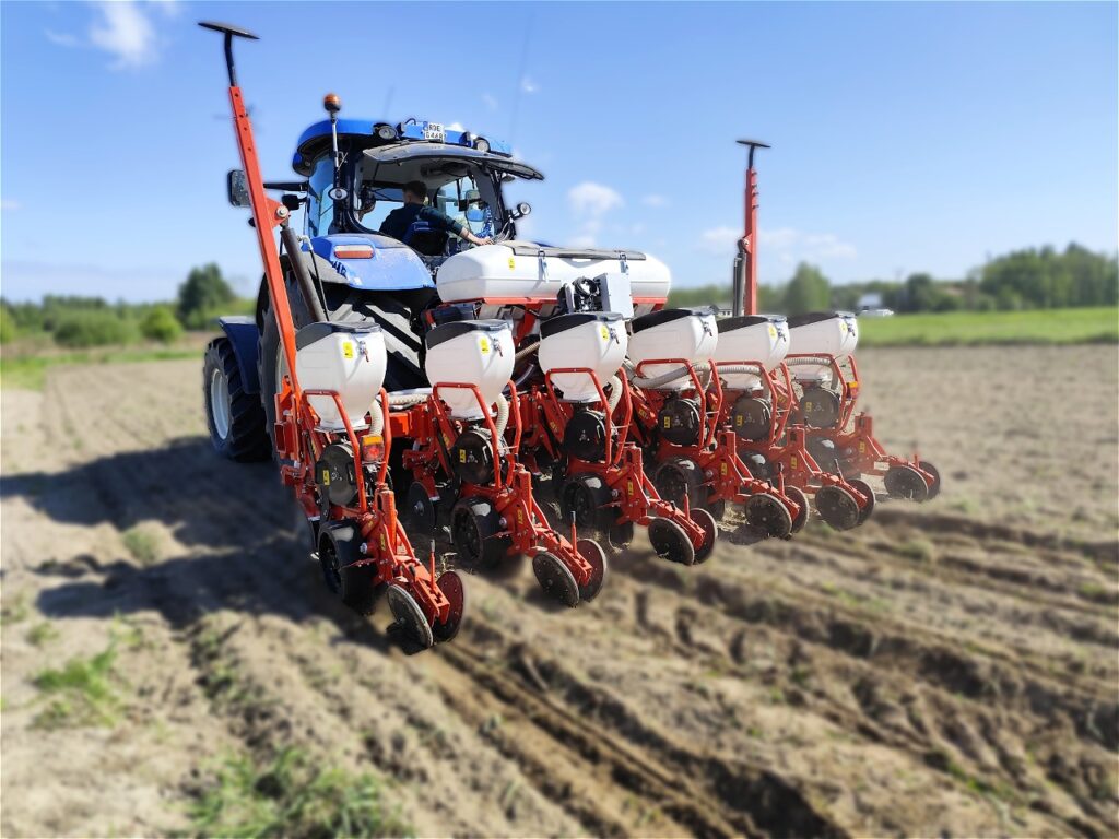 Пневматична сеялка за точна сеитба AKPIL SEED CORN – 4 до 8 реда
